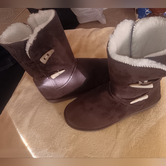 Women's size 10, Willowbee boots - Picture 2 of 3